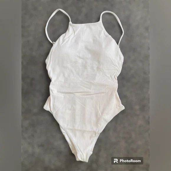 Andie The Asbury Ribbed One Piece Swimsuit High neck Adjustable strap NWT Size M - Picture 1 of 9